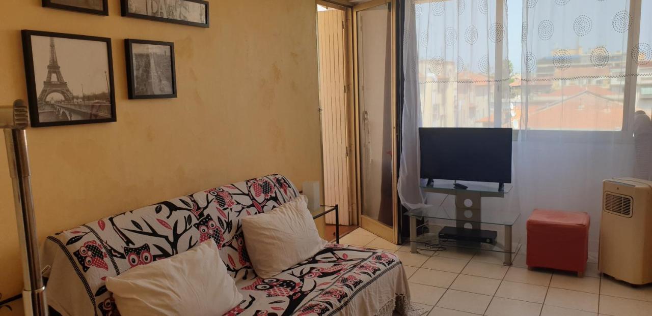 Studios A Golfe Juan Exteriér fotografie
