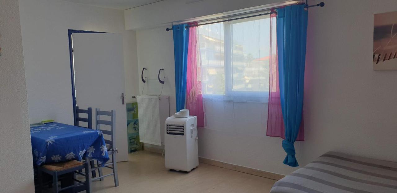 Studios A Golfe Juan Exteriér fotografie