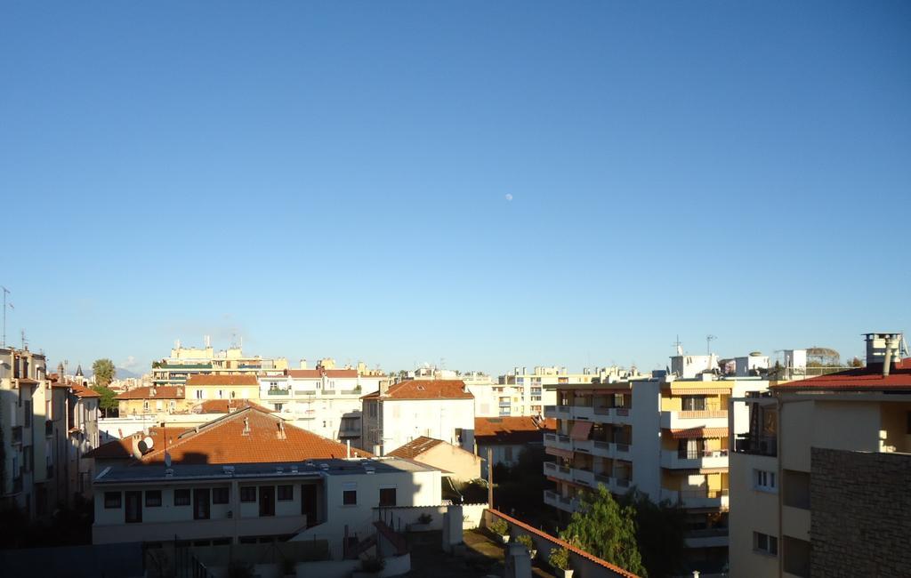 Studios A Golfe Juan Pokoj fotografie